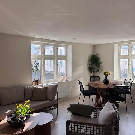 A Place To Stavanger, 5 - Quality And Free Parking- شقة *