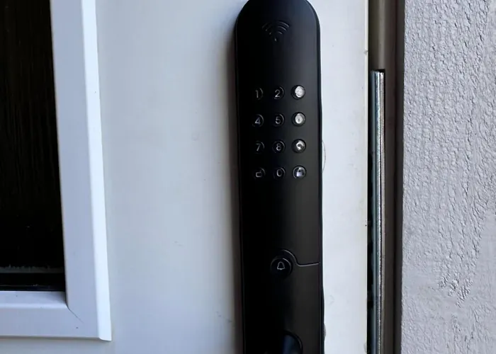 A Place To - Free Parking - 5 Apartment