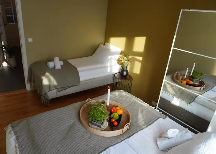 Apartment A Place To - Free Parking - 5 *
